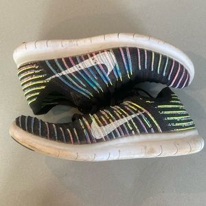 Nike free runs flyknit